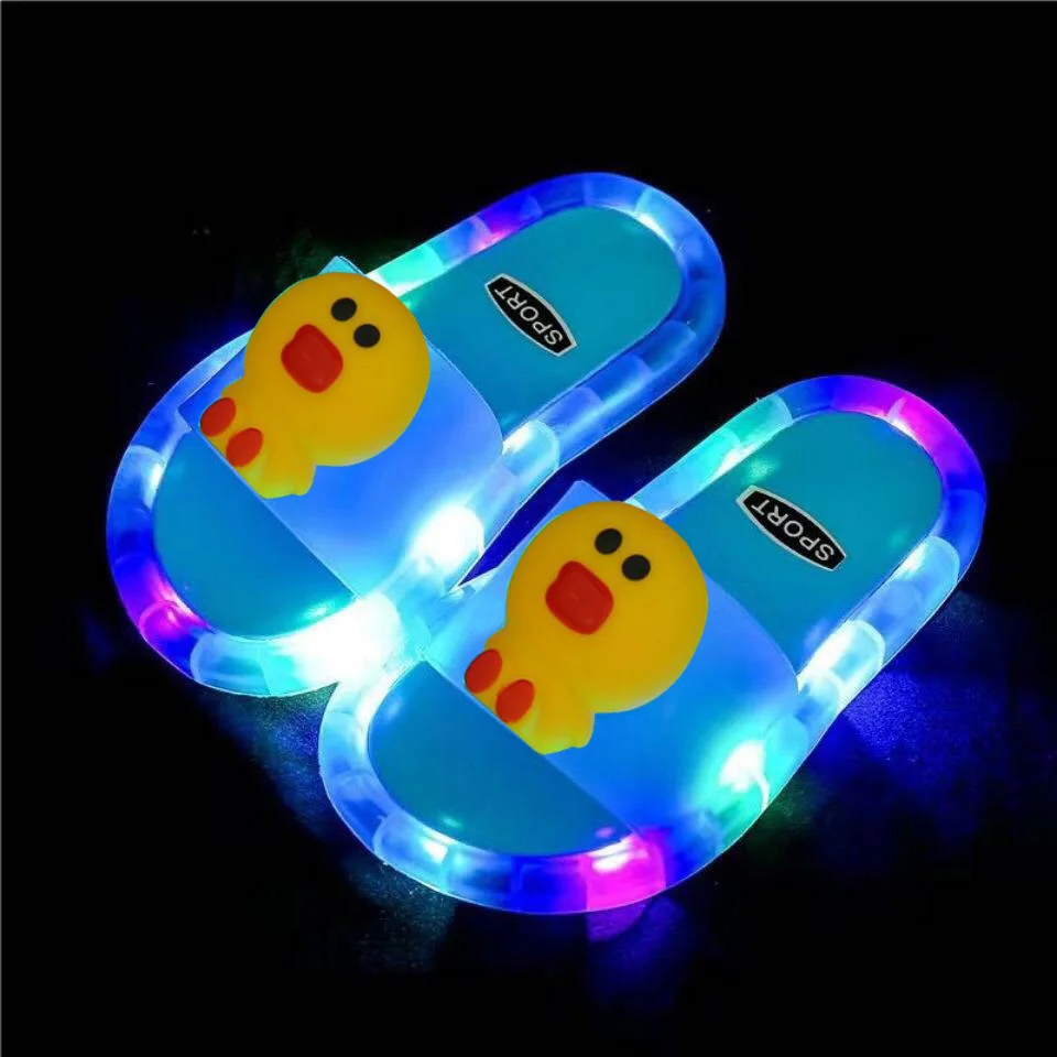 Детские тапочки со светодиодсветильник кой сандалии для ванной детская обувь