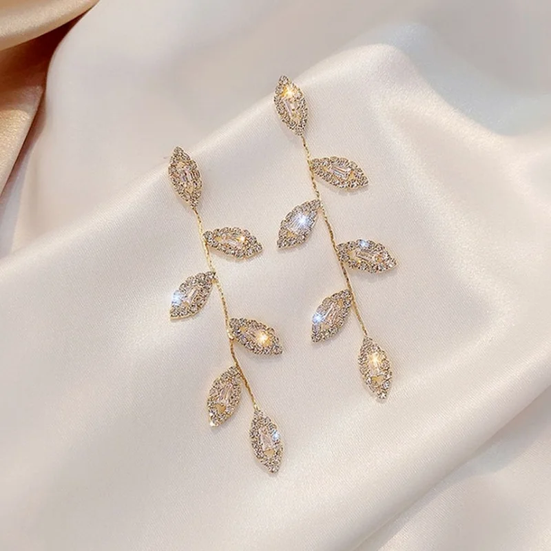 

Women Jewelry Creative Crystal Leaf Earrings Birthday Gift