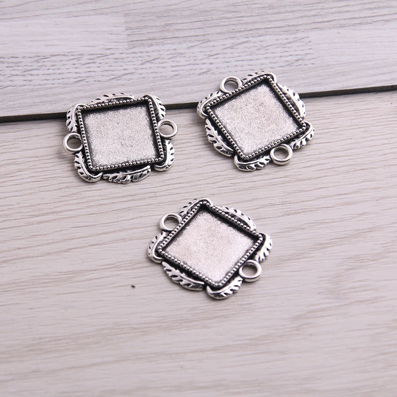 

SWEET BELL 20pcs 15mm Inner Size Two Color Square Cabochon Pendant Settings Jewelry Connectors Pendant Blanks