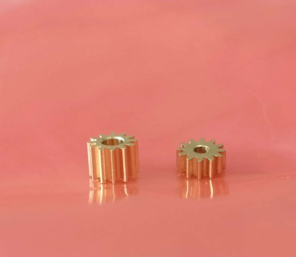 

Медная шестерня с отверстием 10x0,5 м 12T 1,98/2,98 2 мм 3 мм