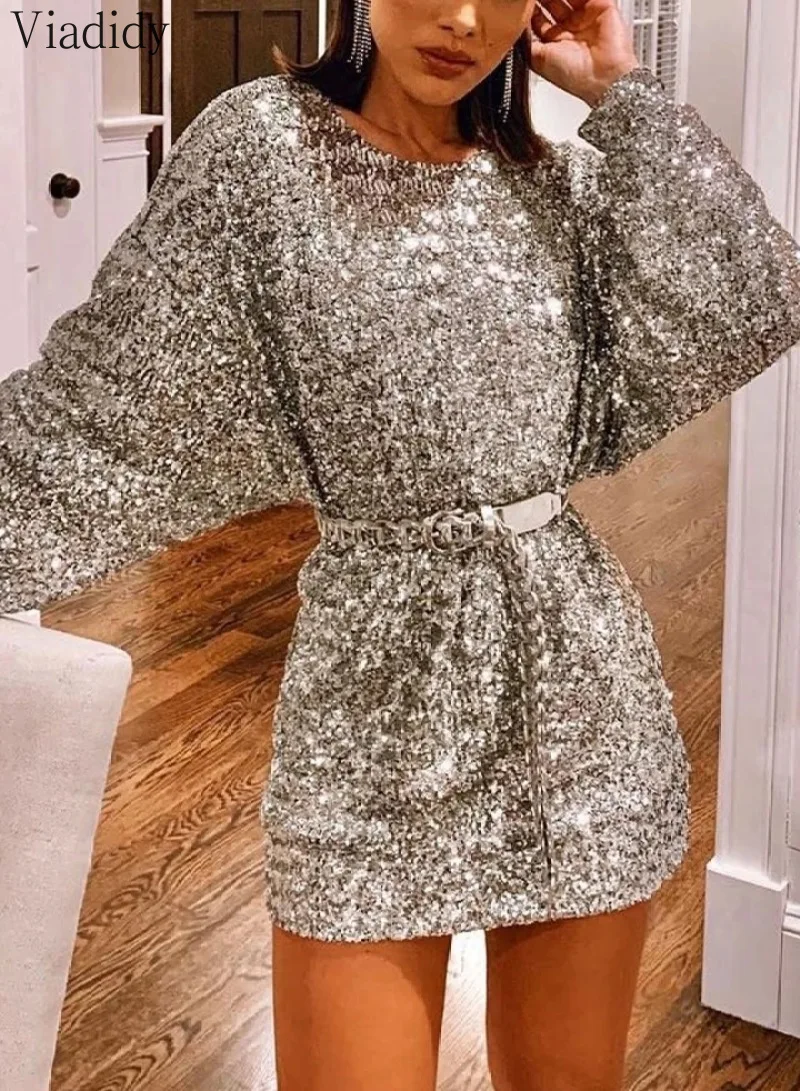 

Женское зимнее платье-трапеция с длинным рукавом летучая мышь, круглым вырезом и блестками