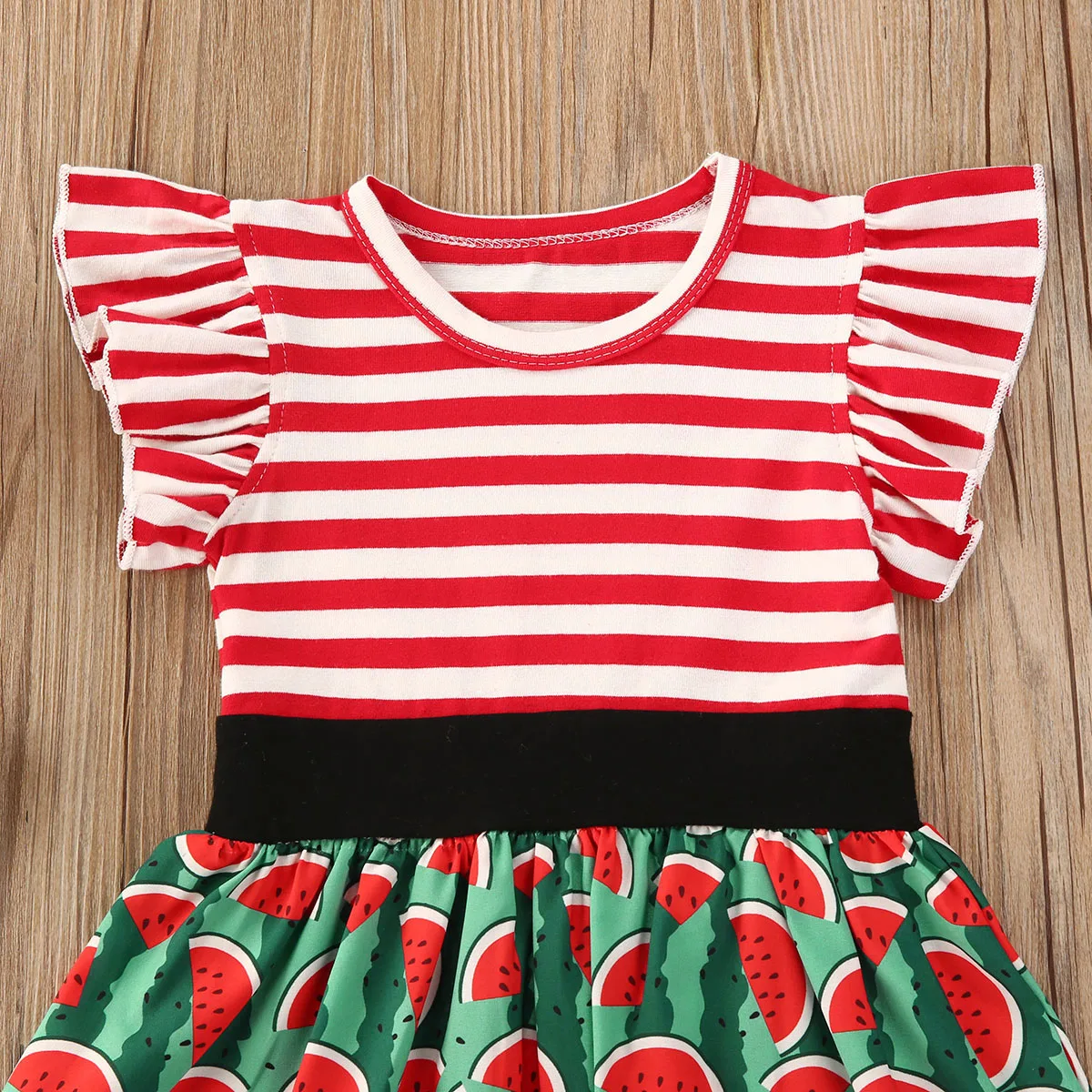 Детское платье модное с цветочным принтом в красную полоску стиле пэчворк