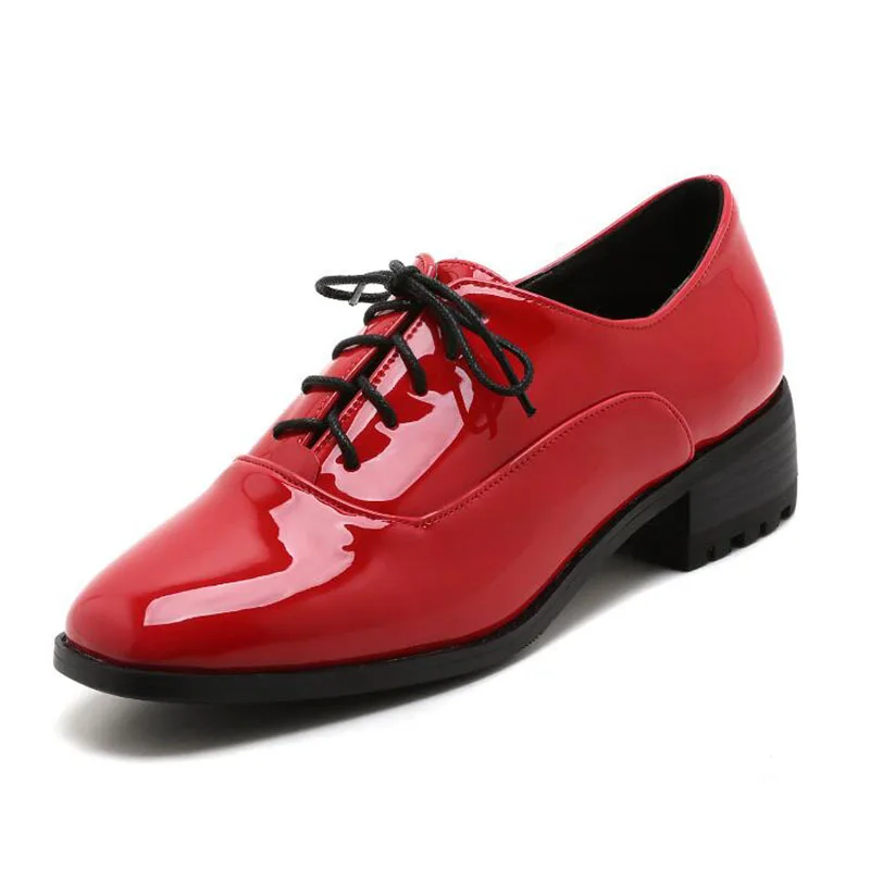 Новые Демисезонные женские туфли-оксфорды из лакированной кожи повседневная