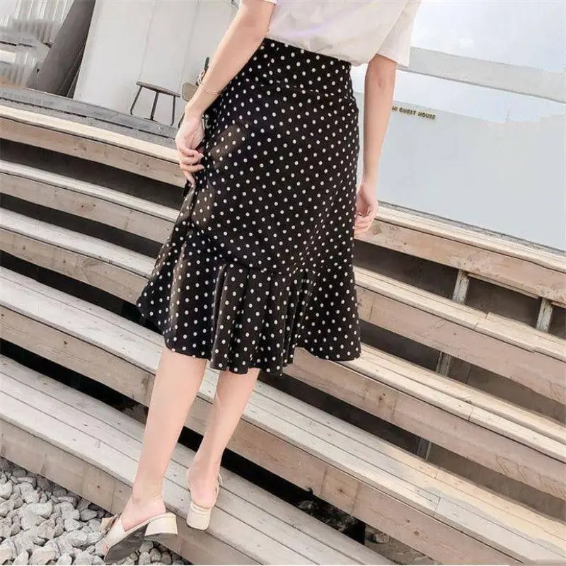 Женская офисная юбка в горошек цельная приталенная с запахом и поясом винтажном