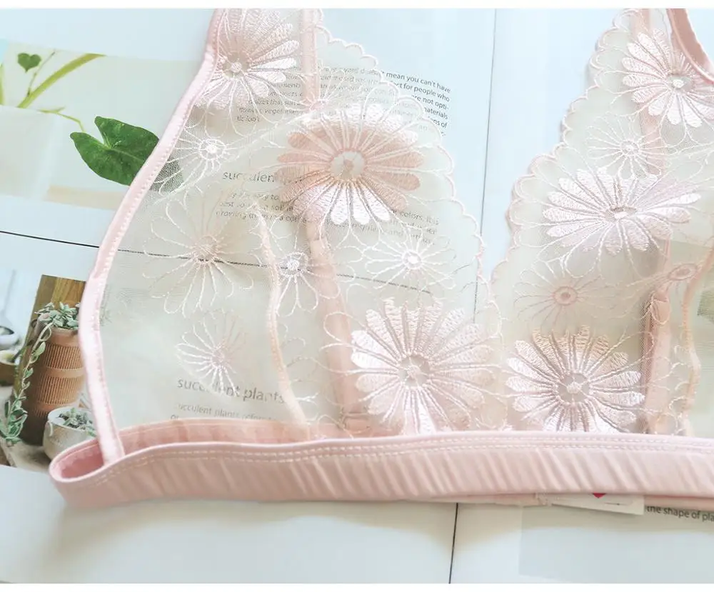 

Wriufred Sexy mesh embroidery transparent lingerie set ultra-thin temptation underwear suit wire free bra with panties nightgown