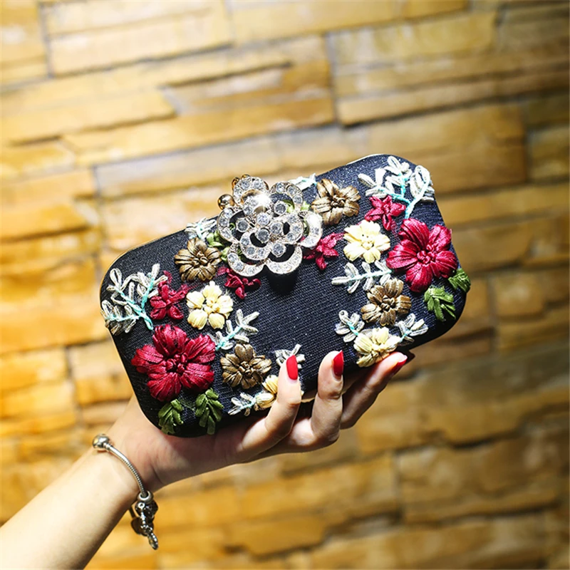 Женские клатчи роскошные сумки с кристаллами черные золотые серебряные вечерние