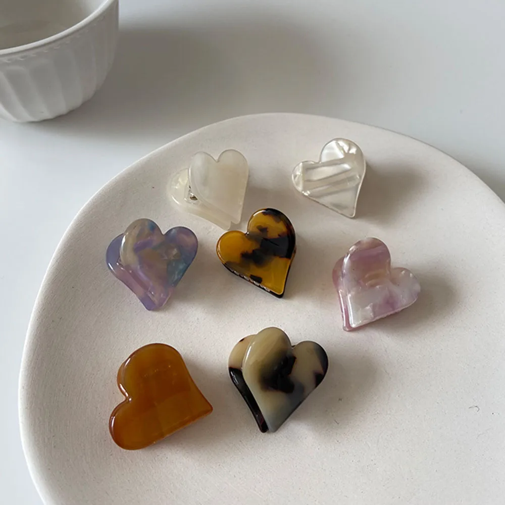 

Sweet Mini Heart Acetate Hair Clips for Women Girls Hair Claw Chic Barrettes Claw Crab Hairpins Styling Fashion Hair Accessories