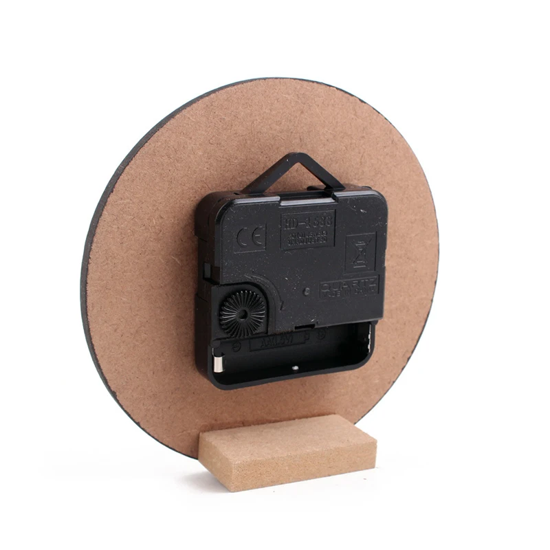 Деревянные круглые часы в европейском ретро стиле цифровые с циферблатом