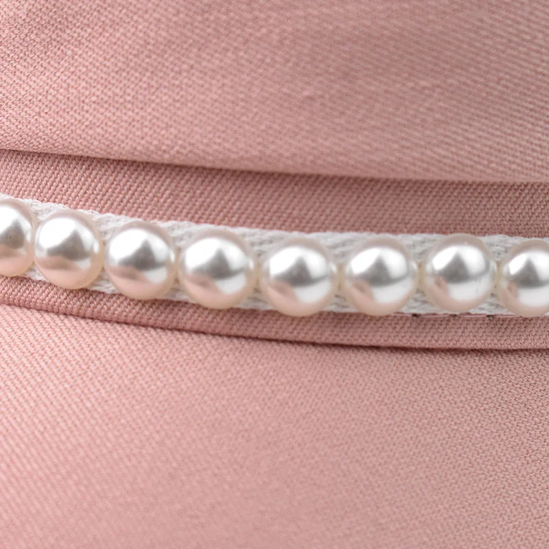 Женский однотонный демисезонный берет с цепочкой и жемчужинами | Аксессуары для