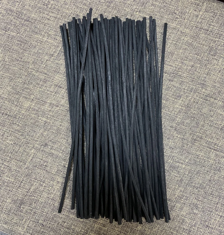 

Natural Rattan Reed Sticks,Ideal Replace Reeds for Essential Oil Diffusers 12" X 3mm-Black(1000Pcs)