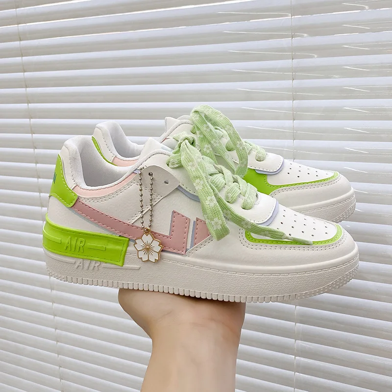 

Macaroon Little white shoes Female 2021 high-quality Vulcanized shoes walk comfortable Best Sellers skate shoes Flat