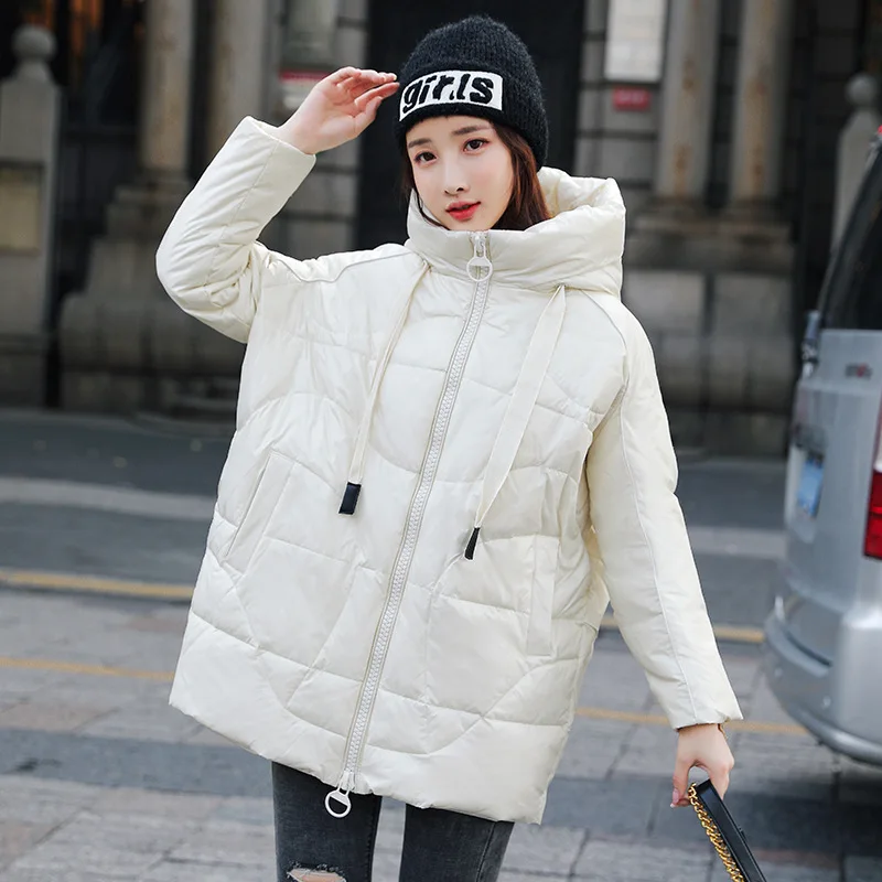 Куртка женская зимняя с воротником-стойкой и капюшоном - Цена: 8850.43