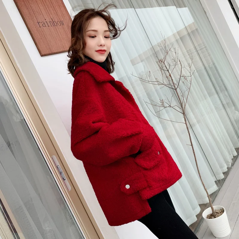 Женское короткое пальто из овечьей шерсти однобортное на осень и зиму 2019 |