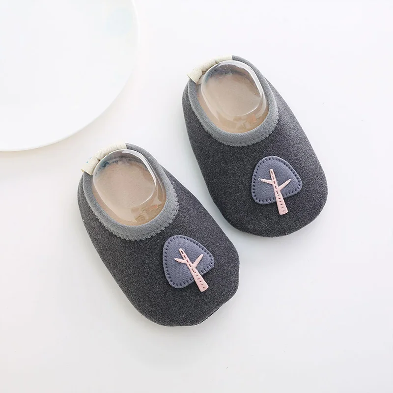 Носки для малышей с резиновой подошвой носки младенцев модные зимние