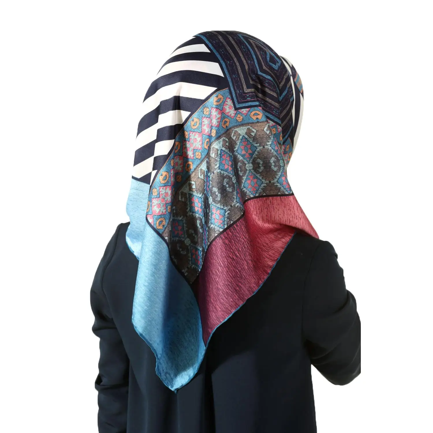 Шарф из вискозы с узором| |