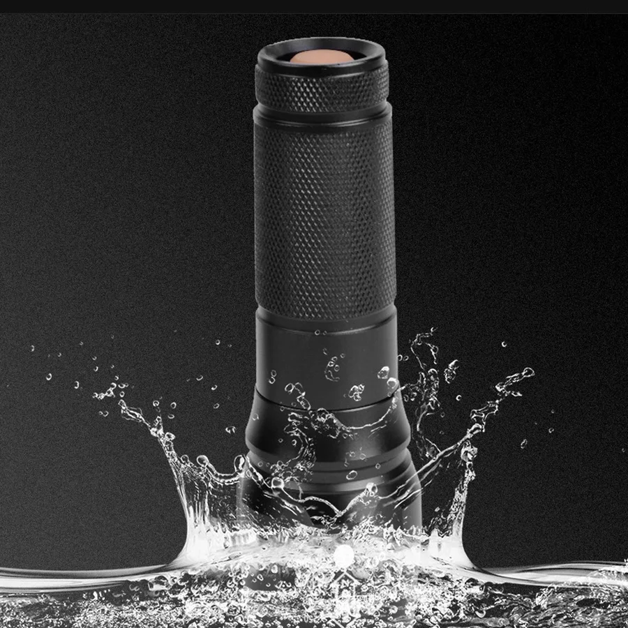 

Bright flashlight T6 outdoor Mini 26650 charging 878 zoom mountaineering night fishing flashlightA304