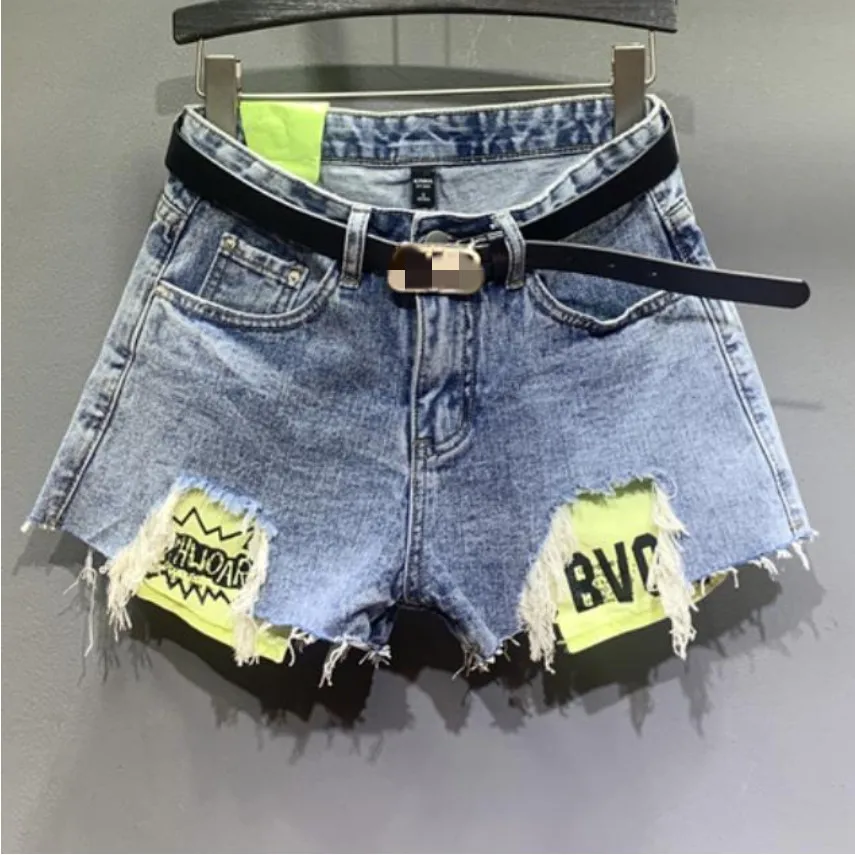 Женские джинсовые шорты с высокой талией свободные широкие карманами и надписью