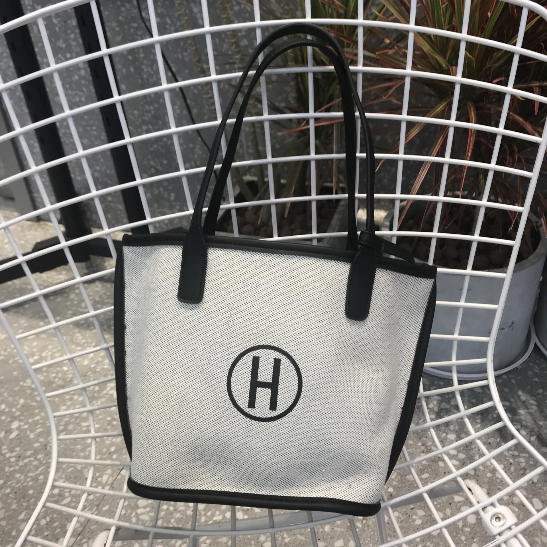 

2020 summer new handbag large-capacity canvas H letter three-piece set simple European and American Korean wind multi-use Bag