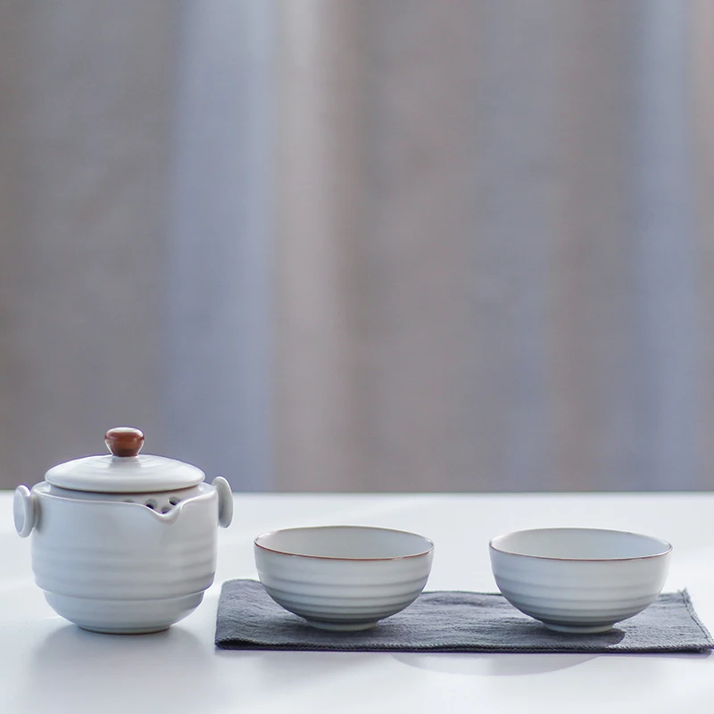 Белый и зеленый японский простой керамический s один горшок две чашки