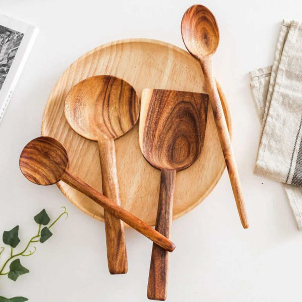 Деревянный пол на неокрашенные деревянные шпатели вок с антипригарным покрытием