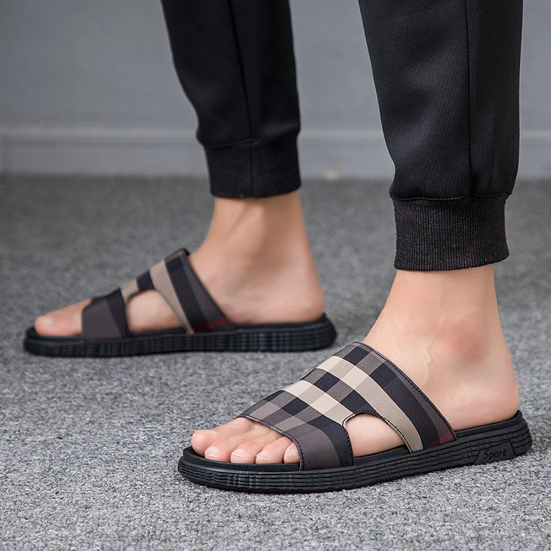 

Fashion Leather Flip Flops Men Slippers Home Sandals PU Leather Plaid Print Men 2020 Summer Shoes Comfortable Beach Sandals