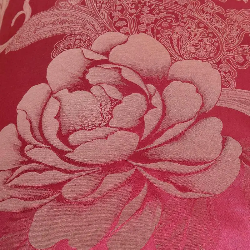 Комплект роскошного постельного белья из 4 предметов золотого и белого цвета