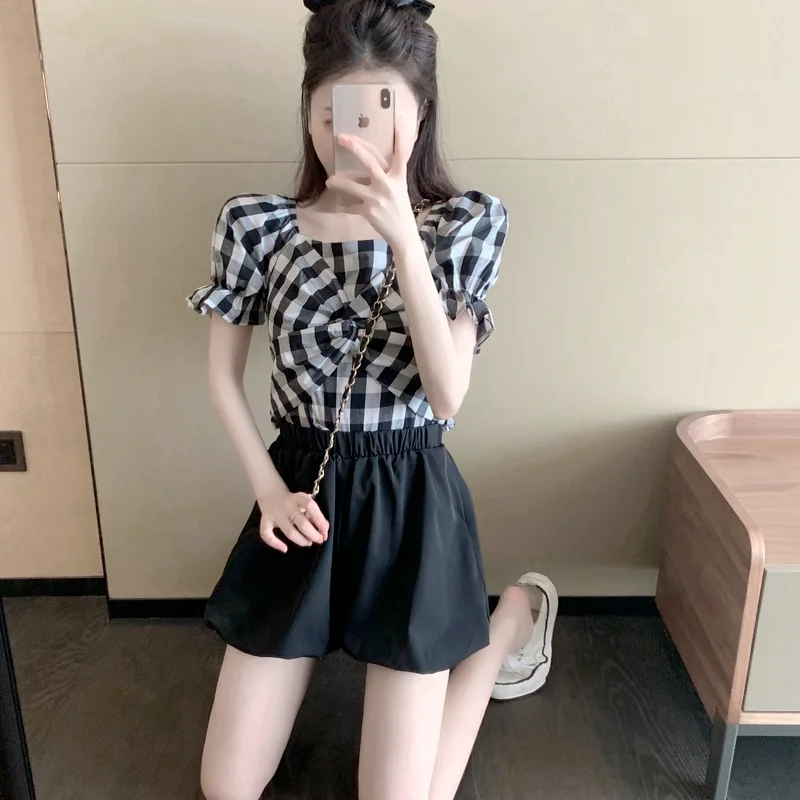 

Women Sets Plaid Short Sleeve T-shirts Design Ruffles Pleated Wide Leg Lantern Pants Shorts Retro Student Fresh Korean Style Ins