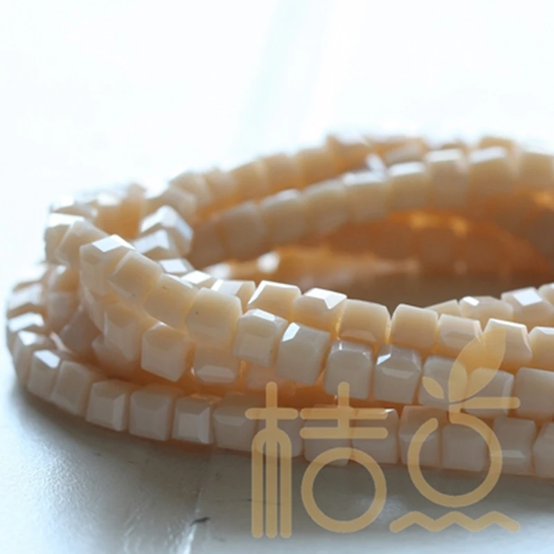 3 мм крошечный бежевый цвет покрытие квадратной формы кубический бисер Кристалл