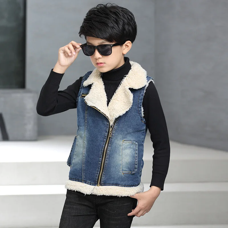 Новый детский джинсовый жилет для мальчиков сезон зима осень стильный с дырками