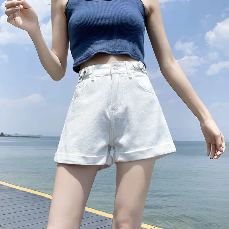 Шорты женские джинсовые с широкими штанинами универсальные свободные летние