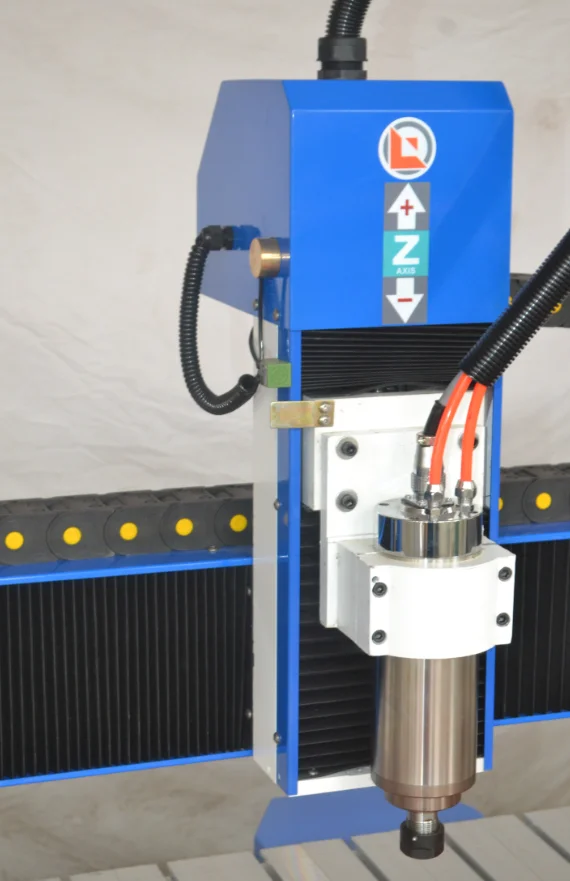 Китай хорошее качество Лучшая цена Алюминий акрил резка 1212 3 оси 3d гравировальный