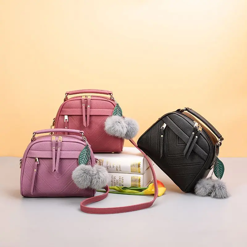 

2021 Spring and Summer Tide Women's Bag Korean Style Fuzzy Ball Pendant Fashion Portable Shoulder Messenger Bag Ladies Bag