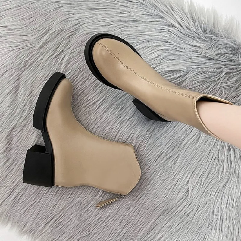 

Женские ботинки, новинка 2021, зимняя обувь, модные женские ботильоны из искусственной кожи на платформе и высоком каблуке, женская обувь на т...