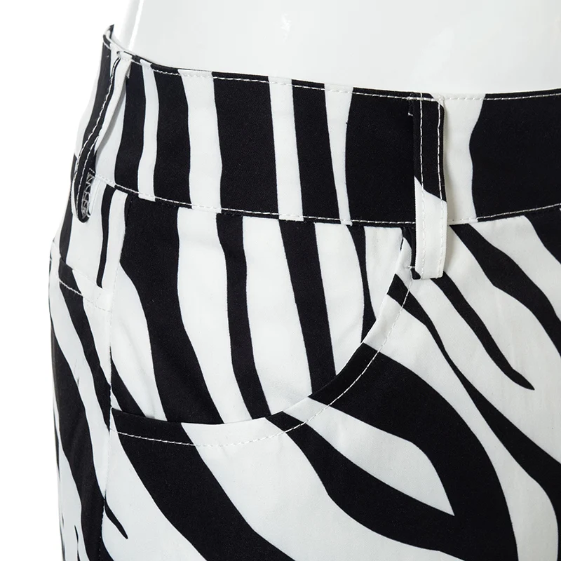 Женские прямые брюки с контрастным принтом повседневные черно-белые низкой