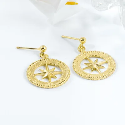 Серьги-подвески Ta-hee Lee из того же золота в виде баманской звезды корейские модные
