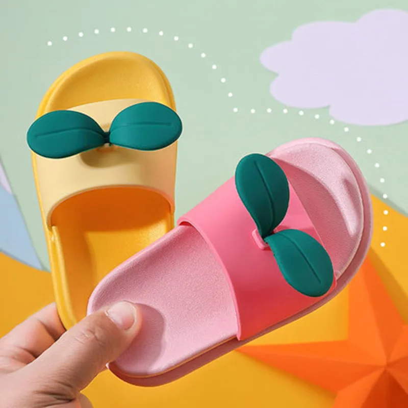 Тапочки детские с рисунком листьев Нескользящие