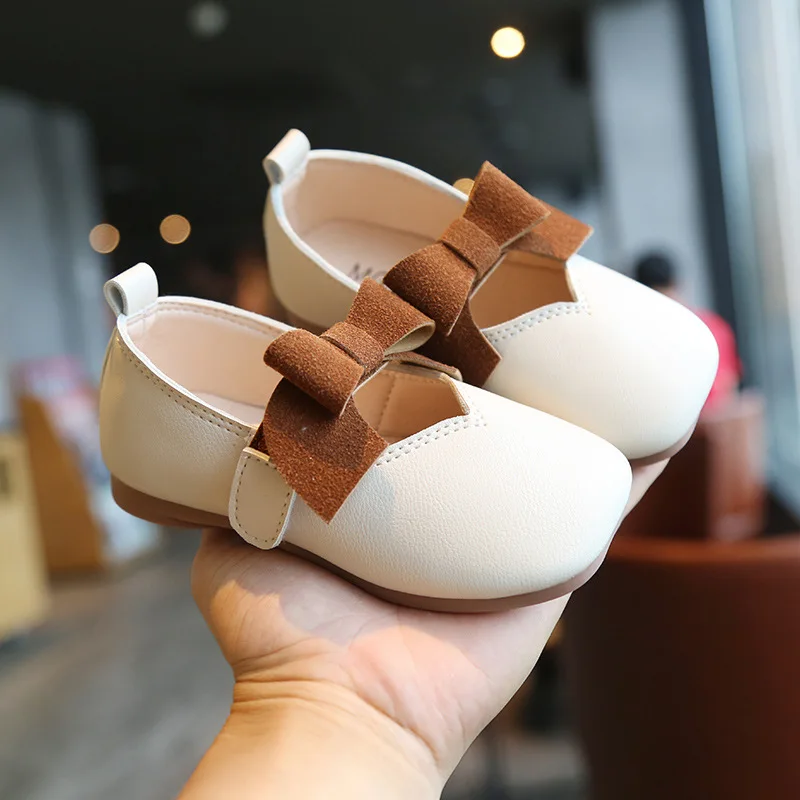 

Girls bowknot shoes square head kids baby soft bottom single shoes children fashion princess leather shoes peas sneakers