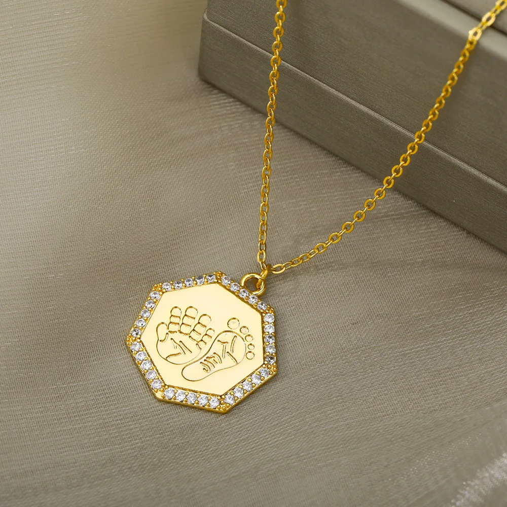 

Engraved Feet Hand Pendant Necklace Stainless Steel Geometric Irregular Necklaces Goth Vintage Cubic Zirconia Crystal Jewerly