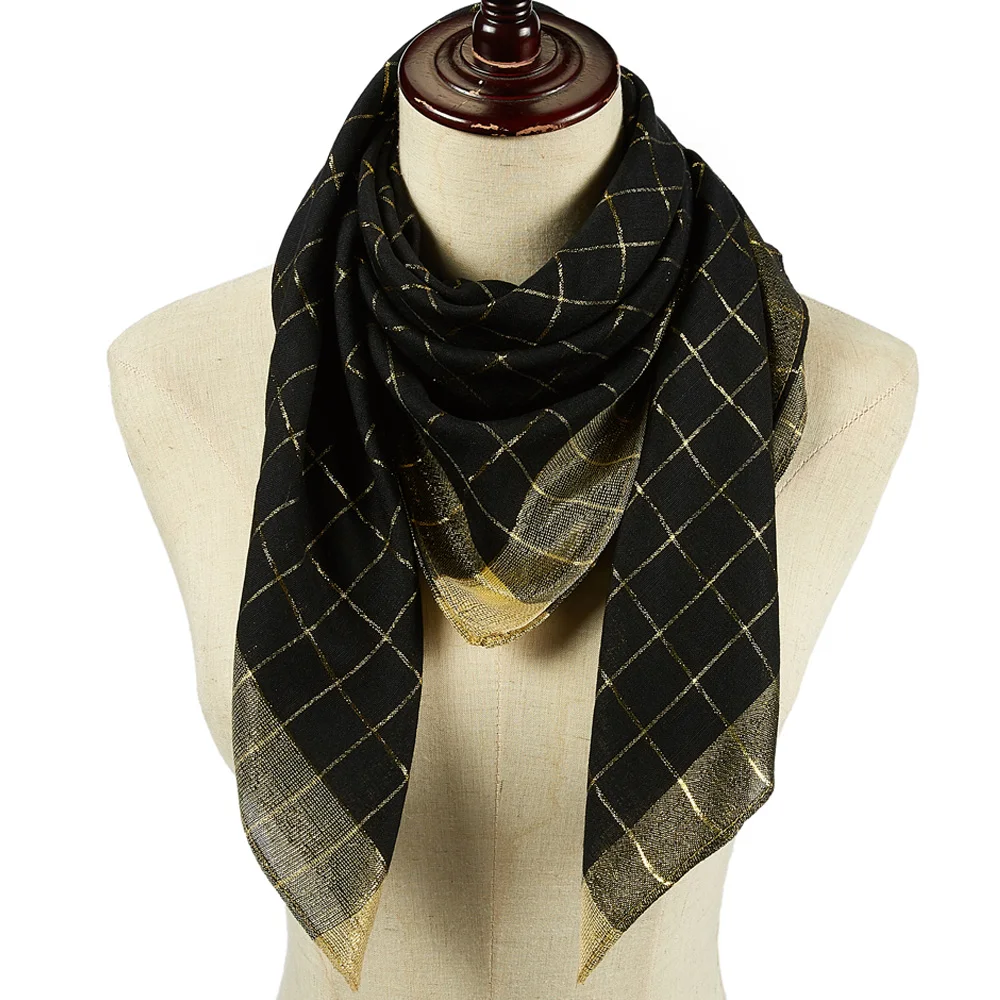 Квадратный платок на голову с золотистым люрексом проверенное покрытие для