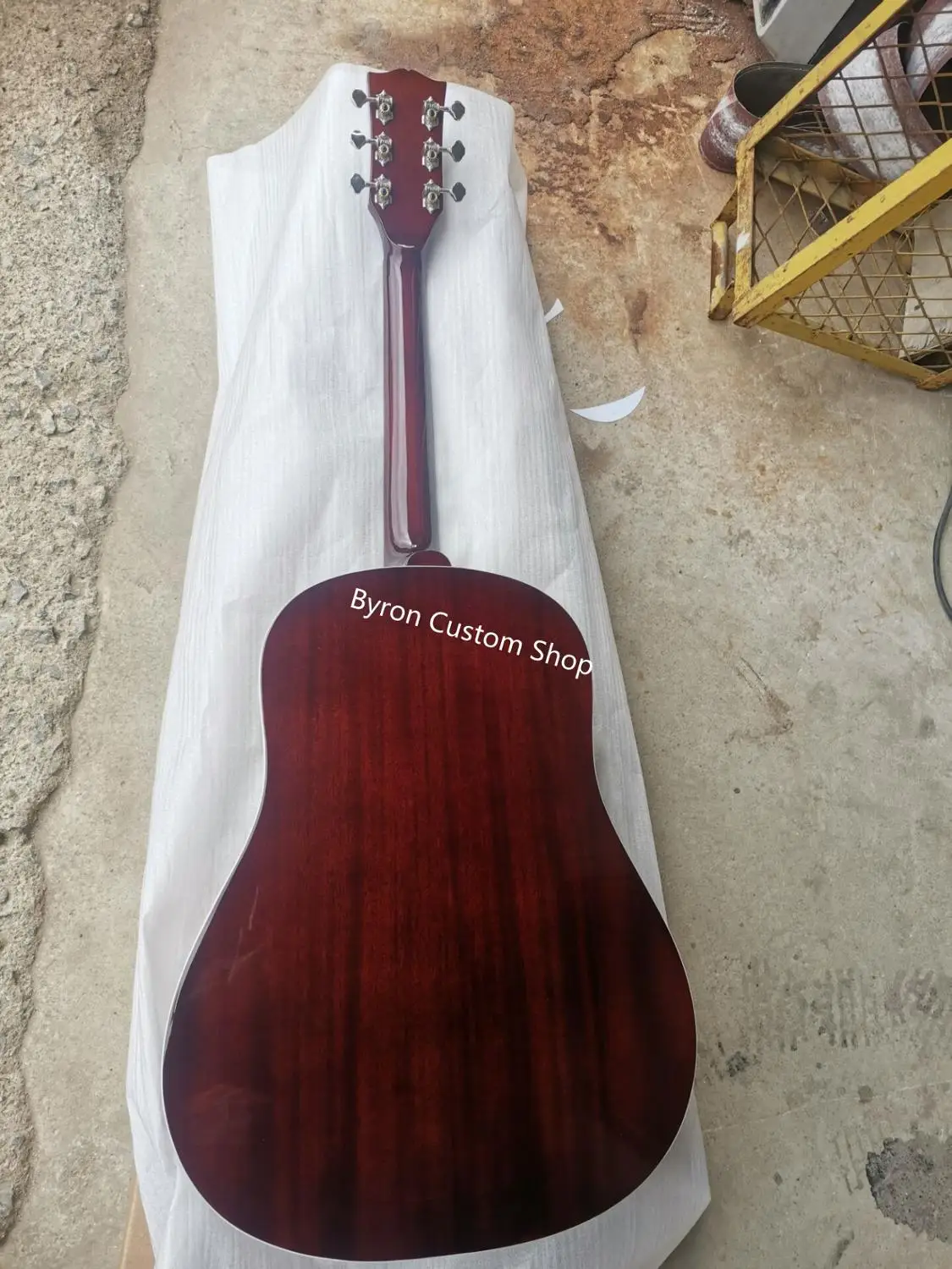 

free shipping custom slope-shoulder acoustic guitar mount L.R. BAGs pu ELEMENTS PU honey sunburst professional 6 string guitar