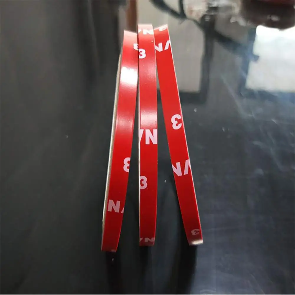 M33 Пластик с помощью двустороннего скотча 3M может быть обрезан до Любой размер.