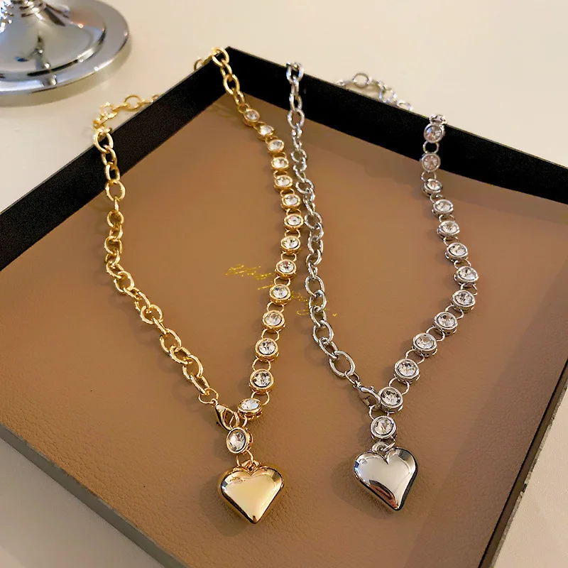 

Origin Summer Statement Love Heart Pendant Necklace for Women Asymmetry Chunky Chain Rhinestone Metallic Necklace Jewelry