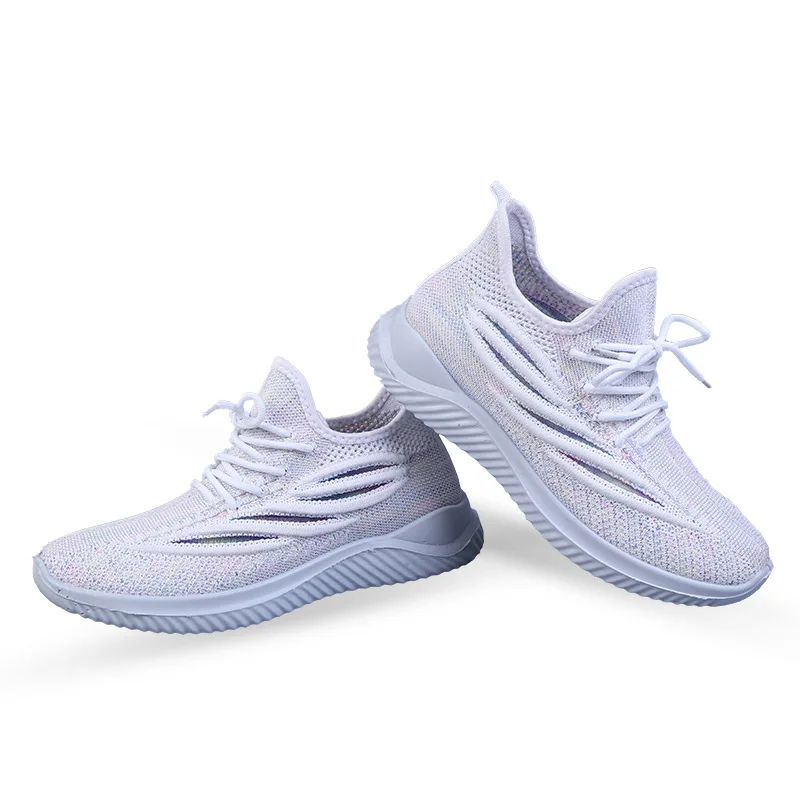 

Men's shoes spring 2021 Korean fashion flying woven casual shoes new running shoes comfortable men's sports shoes