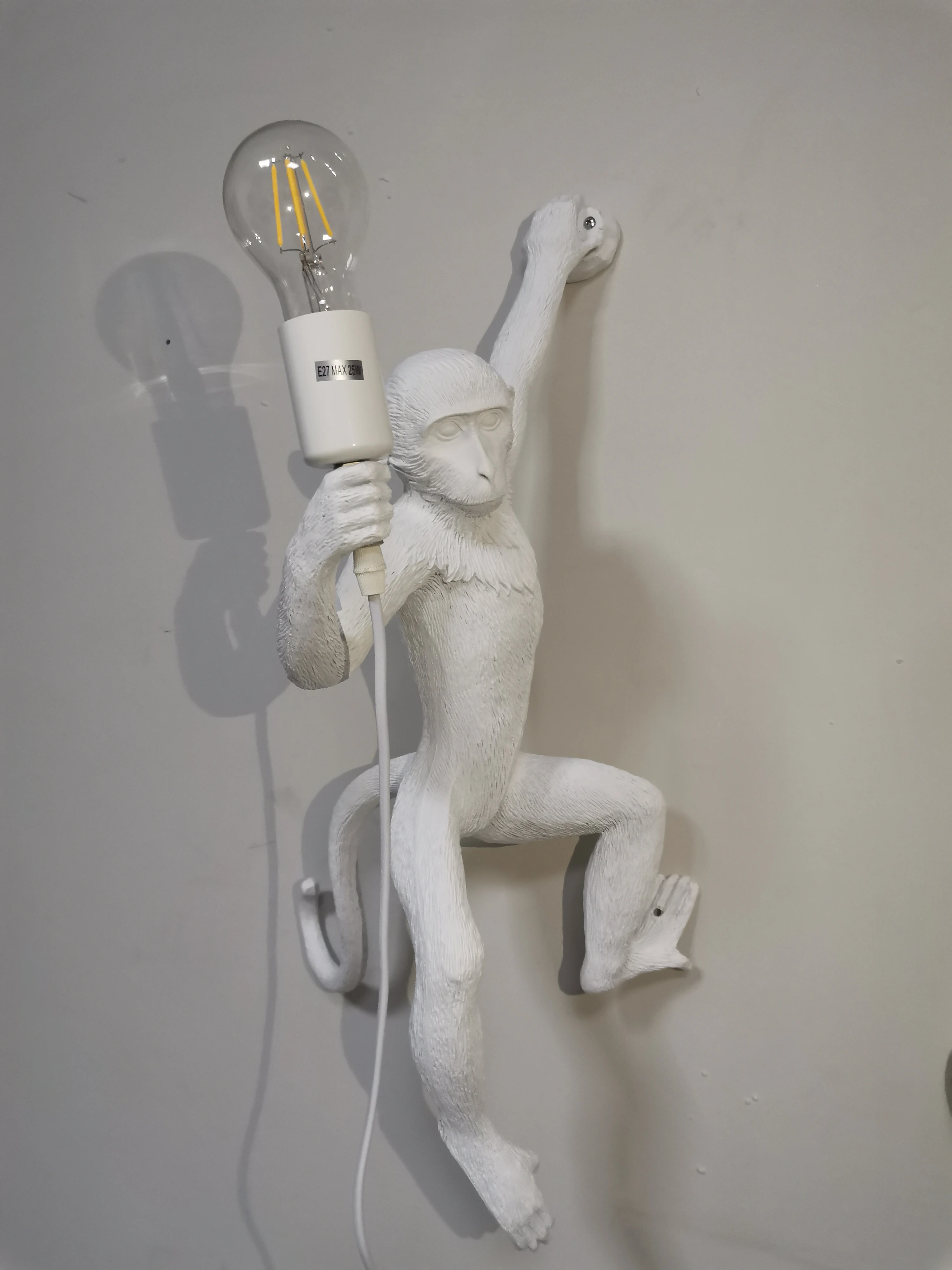 Современный черный лампа в форме обезьяны смолы пеньковая веревка белый