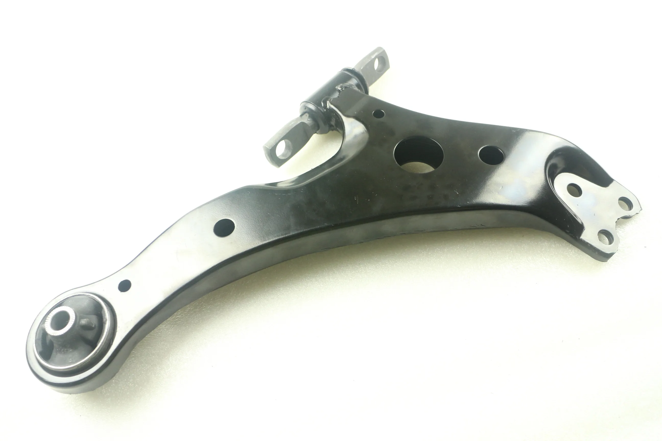 Передний, правый рычаг управления 48068-58010 подходит для Toyota Camry Celica ST185 4WD Suzuki Liana RH413 передний правый