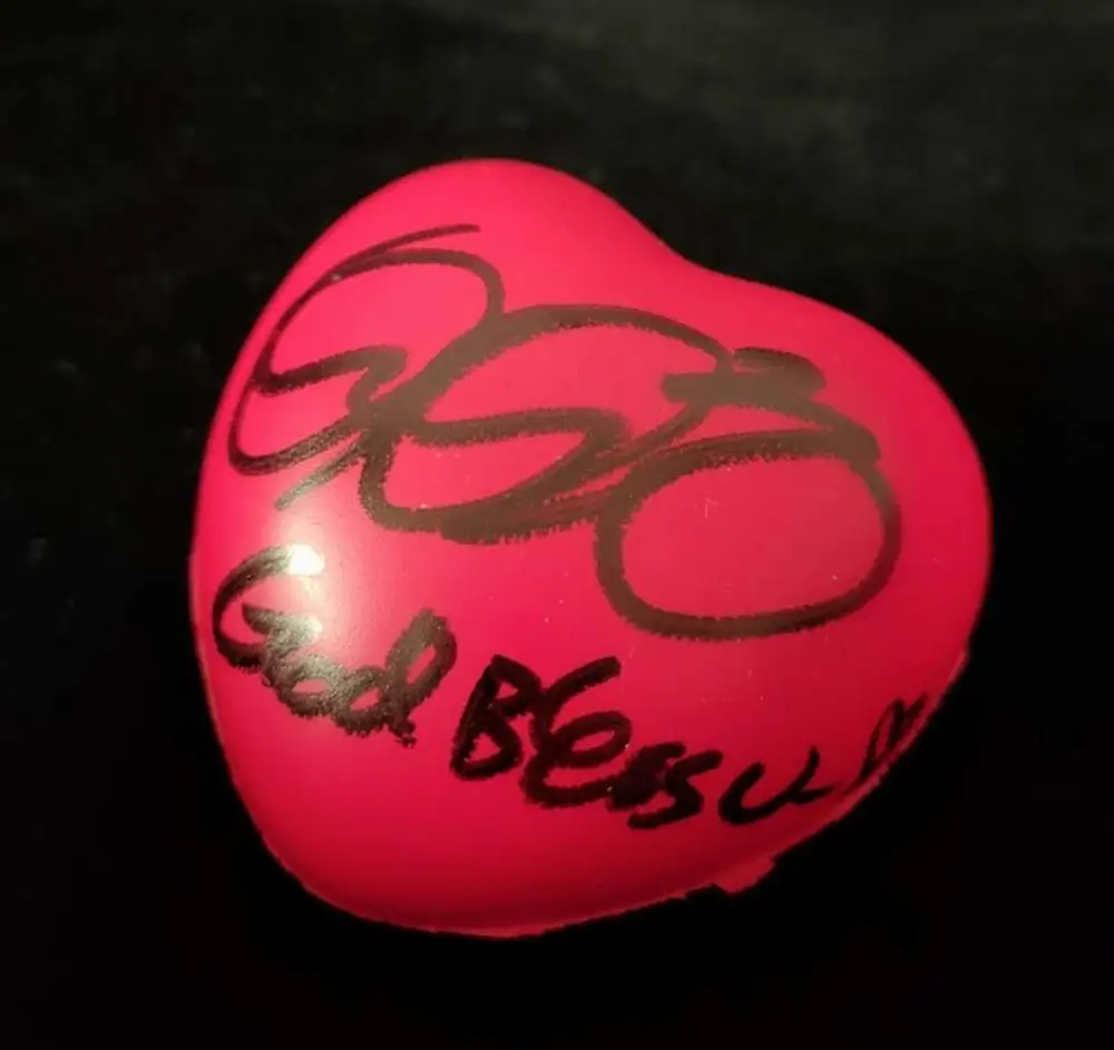 Рука Подпись парк Бо Жевательная камедь autographed концертный мяч сердце