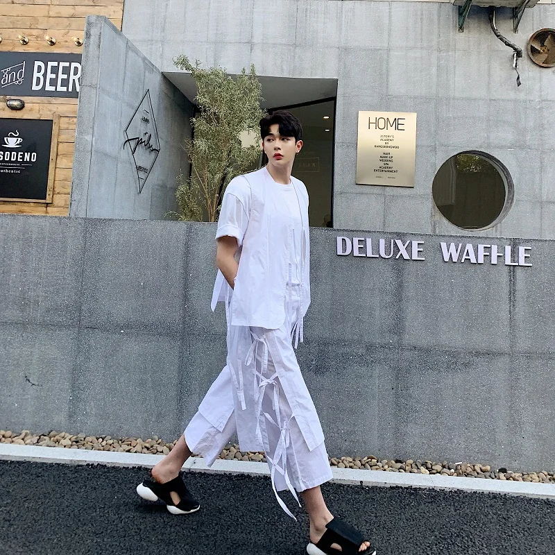 

Men Japan Style Ribbon Loose Vest Coat Male Streetwear Punk Gothic Sleeveless Jacket Fashion Show Casual Waistcoat