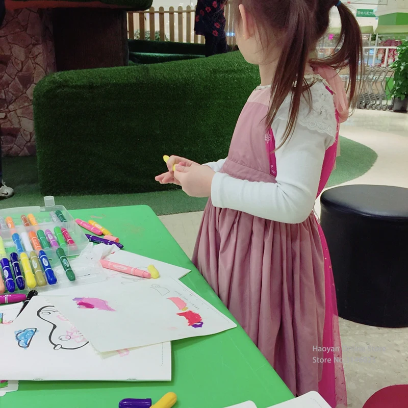 

2021 New Fashion Waterproof and Antifouling Soft Breathable Fabric Neutral Princess Yarn Kid Eating Bib Kid Apron