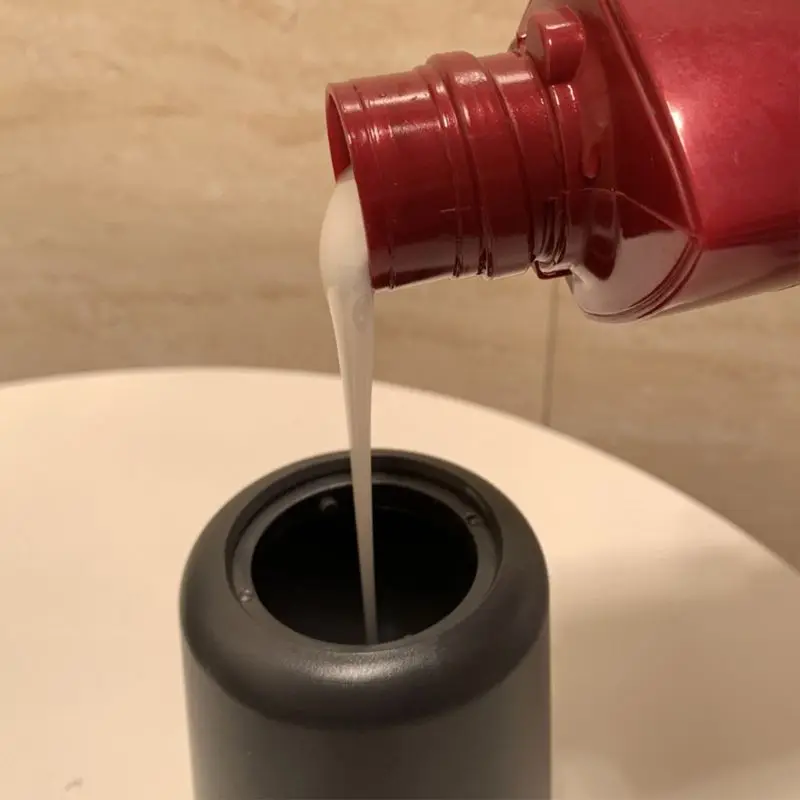 

Refillable Empty Lotion Bottle with Pump Soap Sanitizer Cream Shampoo Dispenser