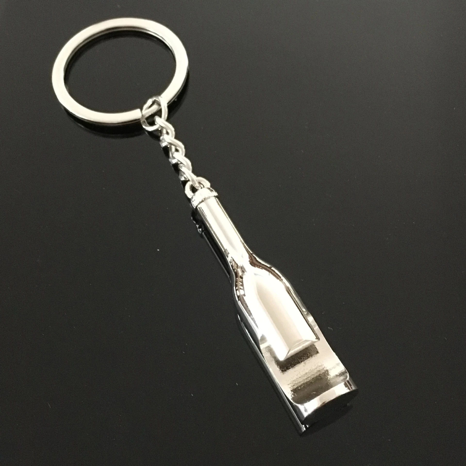 

Zinc alloy metal wine bottle shape high-end keychain men's keychain 1 order